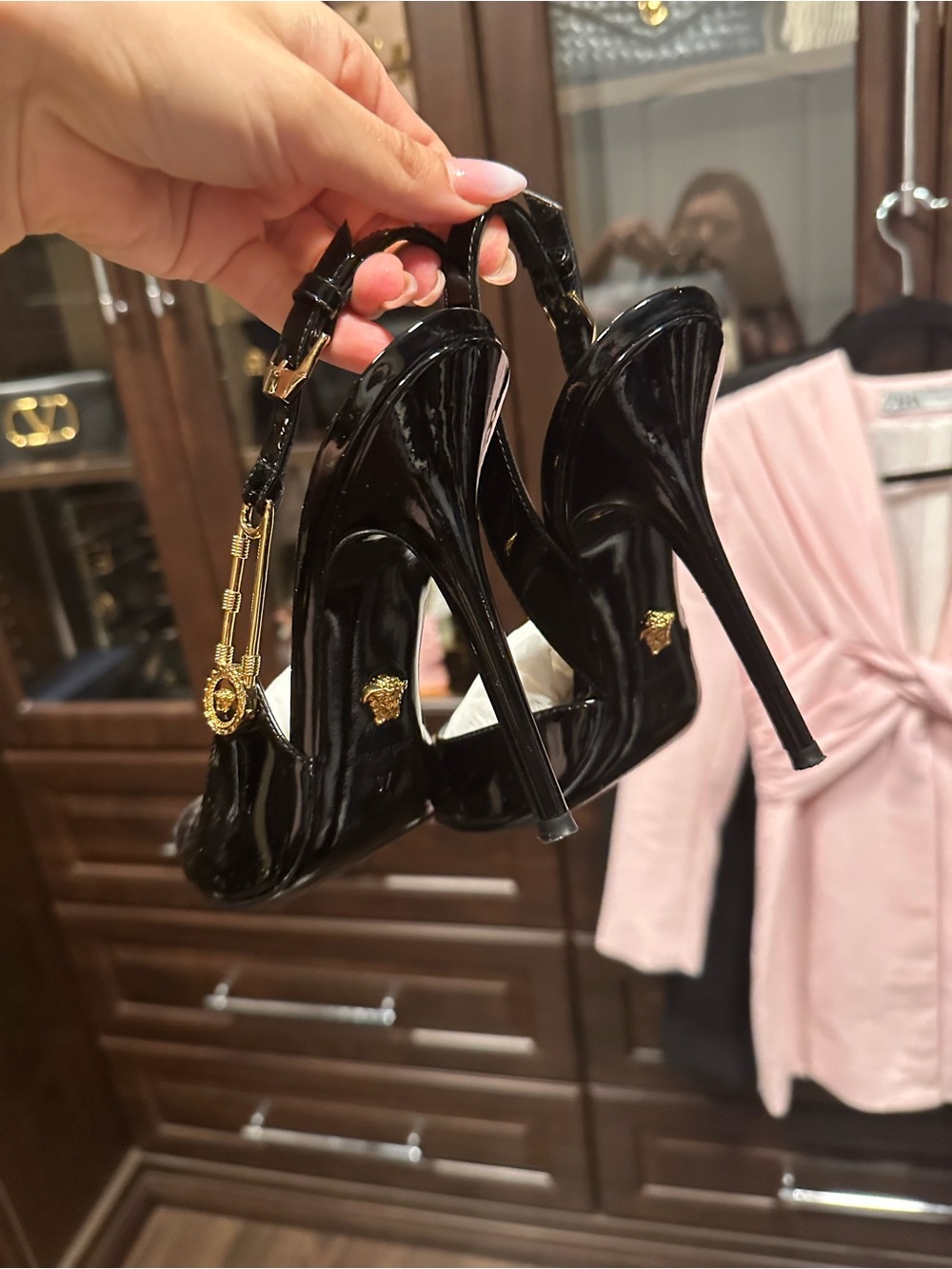 Black Patent Leather Pointed-Toe Slingback Pumps with Gold Accent include box - Picture 3 of 9